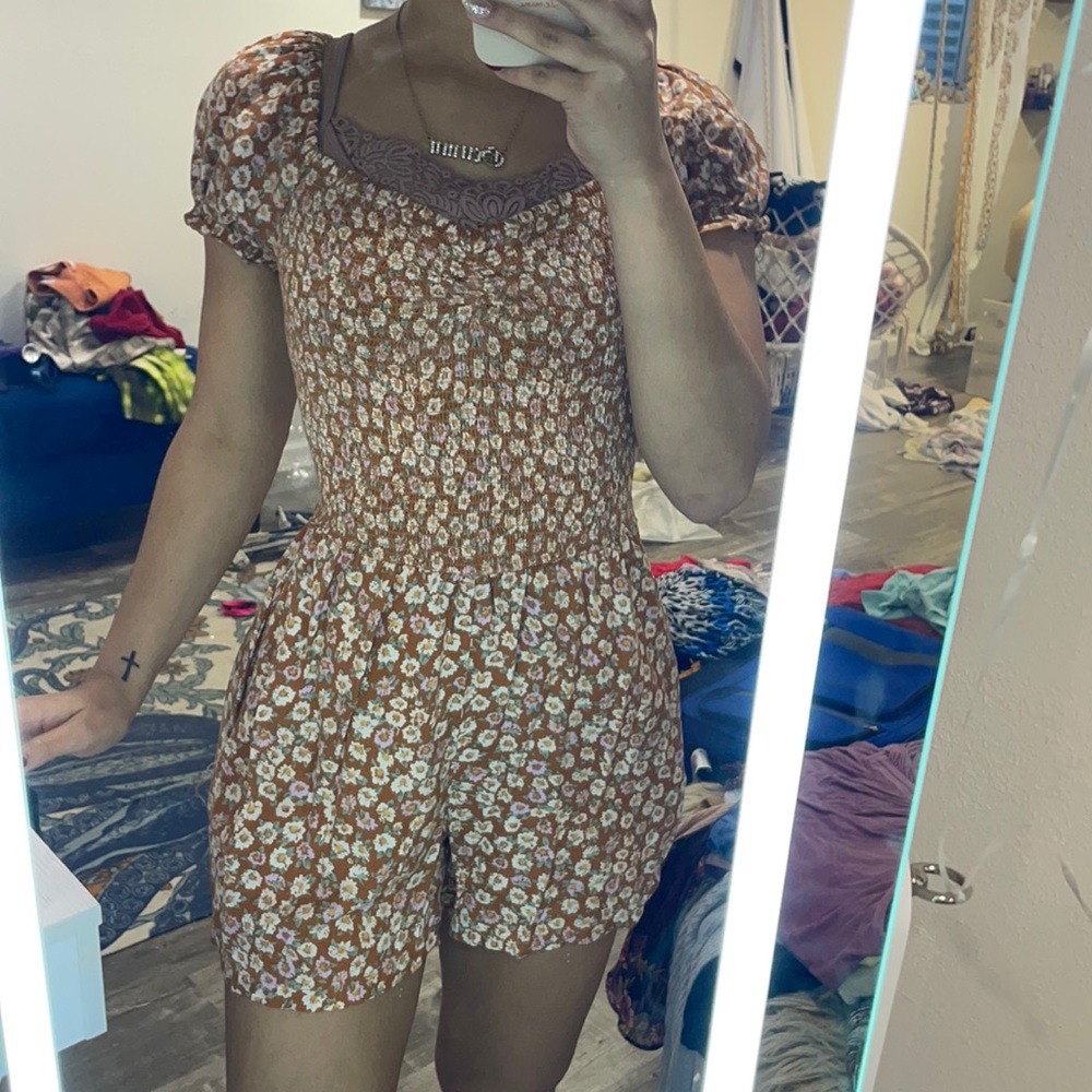 Size Xs Orange Romper w Flowers